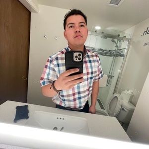 Meet your Posher, Ulises